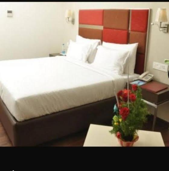Hotel-S-Park Khammam Bagian luar foto