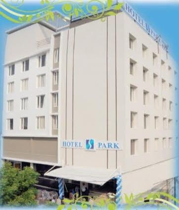 Hotel-S-Park Khammam Bagian luar foto